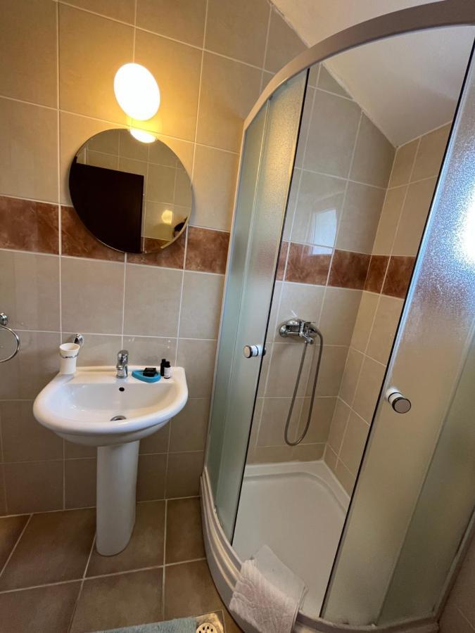 بودفا Studio Apartments Kul المظهر الخارجي الصورة