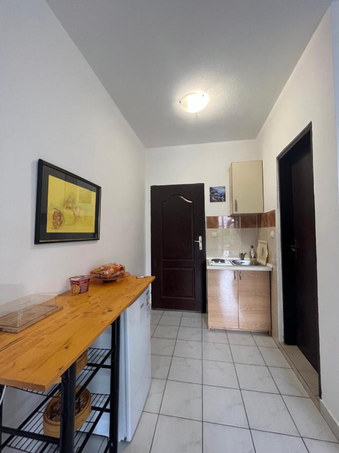 بودفا Studio Apartments Kul المظهر الخارجي الصورة