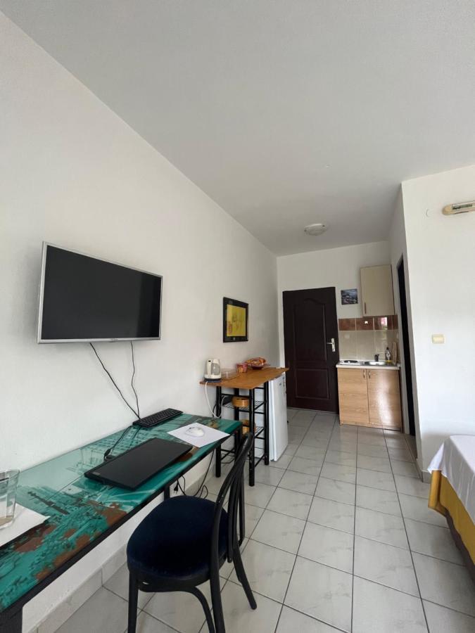 بودفا Studio Apartments Kul المظهر الخارجي الصورة